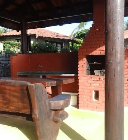 Bangalo Menotti Villa Prado Exterior photo